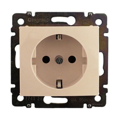 Розетка 1гн с з/к с/п Valena сл кость (774320)